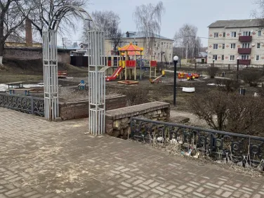 Общественное пространство в р.п. Бутурлино, ул. Ленина, примерно в 15 м. на запад от дома № 106  (парк «Центральный»)